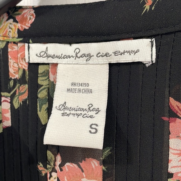 American Rag floral blouse size small - Picture 3 of 8